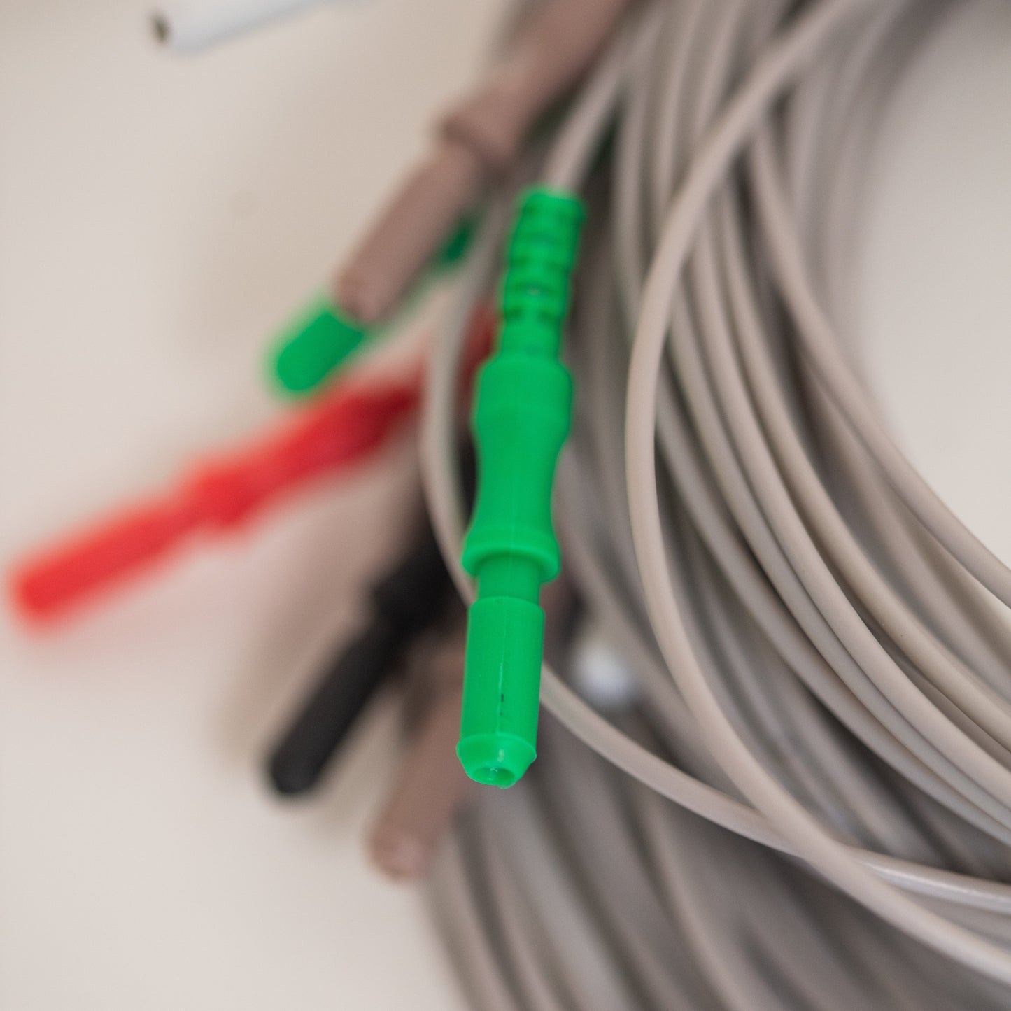 4mm Snap Lead with 1.5mm Touchproof Socket Individual Package, (EDR)